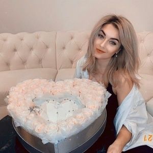 Meet your Posher, Inna